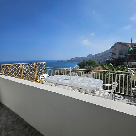 Appartamento Casa Vacanze Donna Yuliya Letojanni Esterno foto