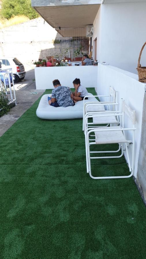 Appartamento Casa Vacanze Donna Yuliya Letojanni Esterno foto