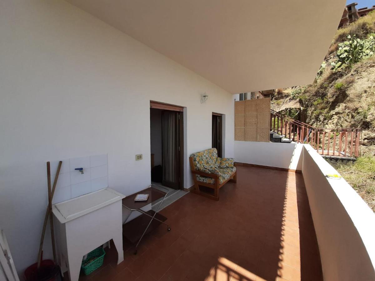 Appartamento Casa Vacanze Donna Yuliya Letojanni Esterno foto