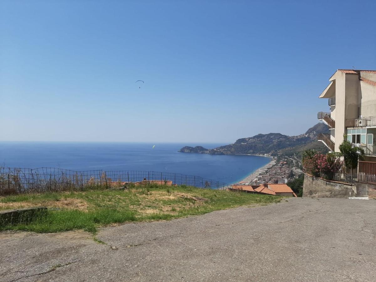 Appartamento Casa Vacanze Donna Yuliya Letojanni Esterno foto