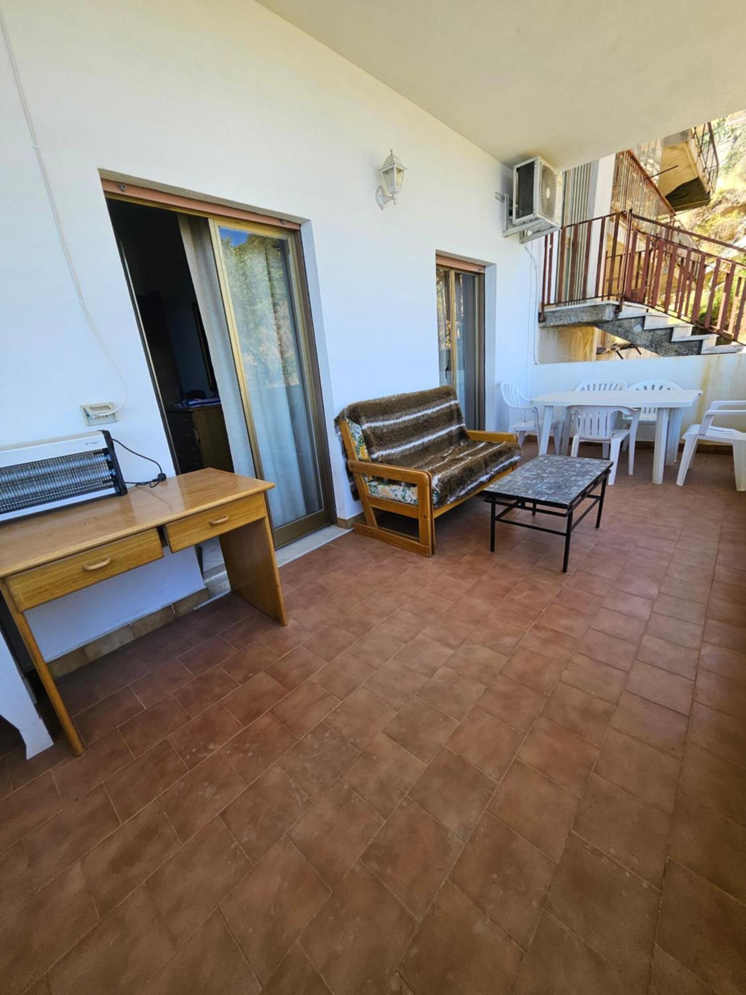 Appartamento Casa Vacanze Donna Yuliya Letojanni Esterno foto