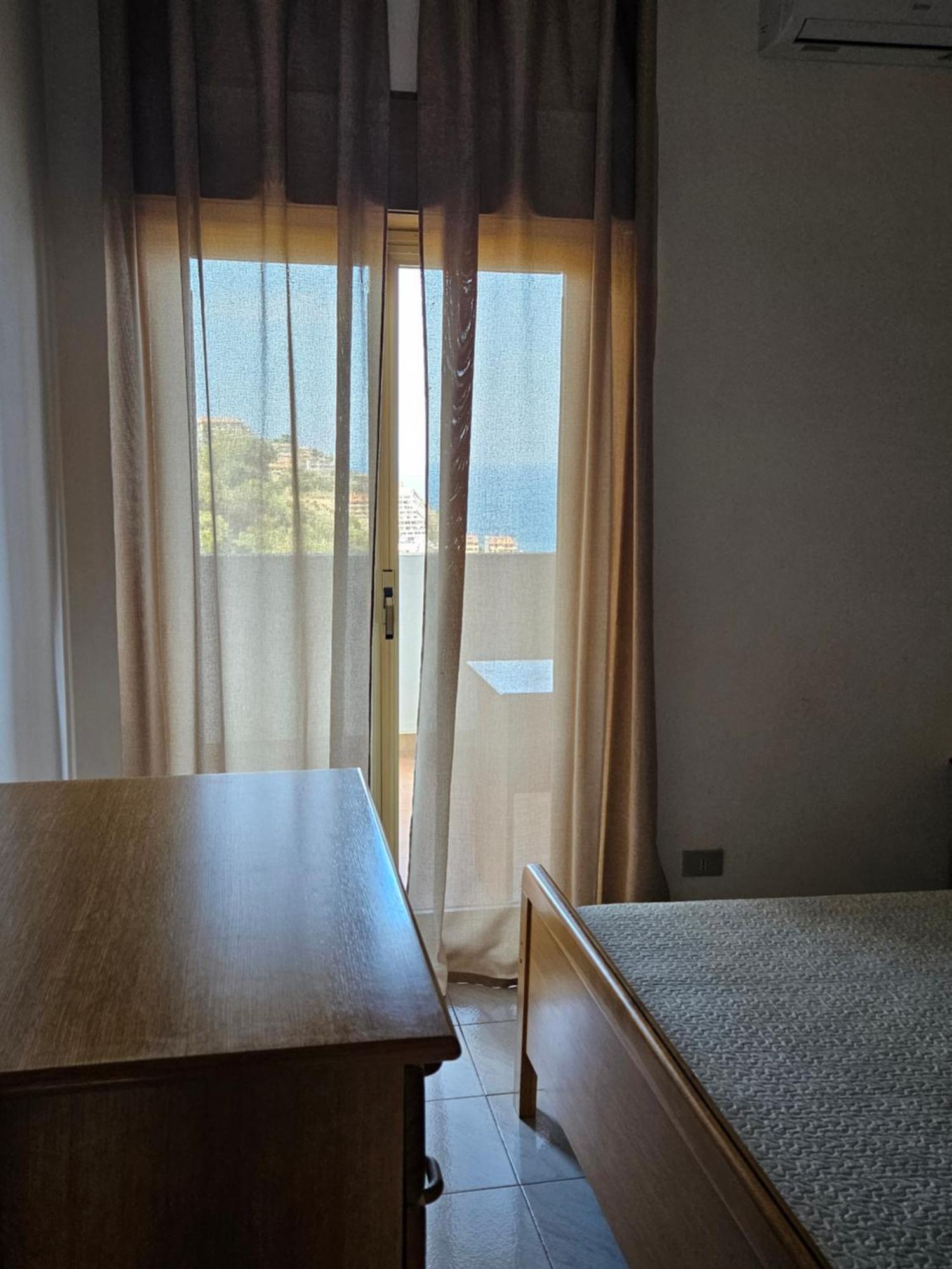 Appartamento Casa Vacanze Donna Yuliya Letojanni Esterno foto